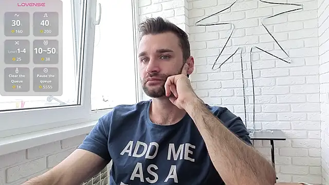Snapshot of DaddySlava chatting on May 29, 9:15 am DaddySlava online show from May 29, 9:15 am