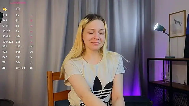 OliviaCaffery online show from April 18, 4:20 pm