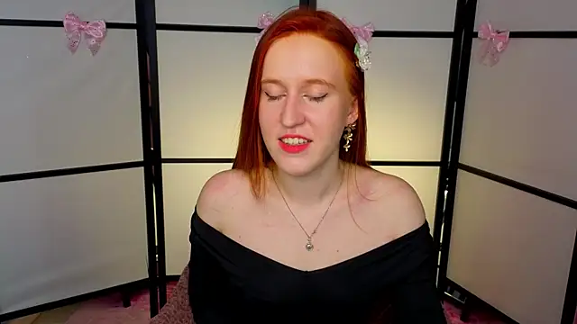 Snapshot of EvaBellea chatting on May 9, 1:47 pm EvaBellea online show from May 9, 1:47 pm