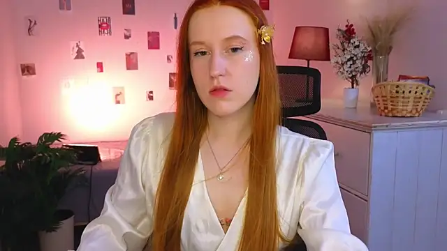Snapshot of EvaBellea chatting on May 10, 2:08 pm EvaBellea online show from May 10, 2:08 pm