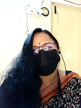 monisha cam online show from April 3, 8:32 am