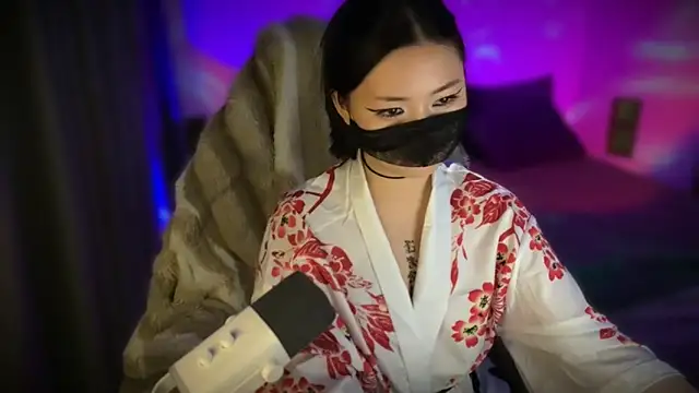 rin night online show from April 9, 7:53 pm