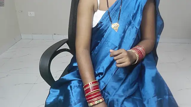 Snapshot of Hot_Bhabhi_1 chatting on May 24, 9:36 pm Hot Bhabhi 1 online show from May 24, 9:36 pm