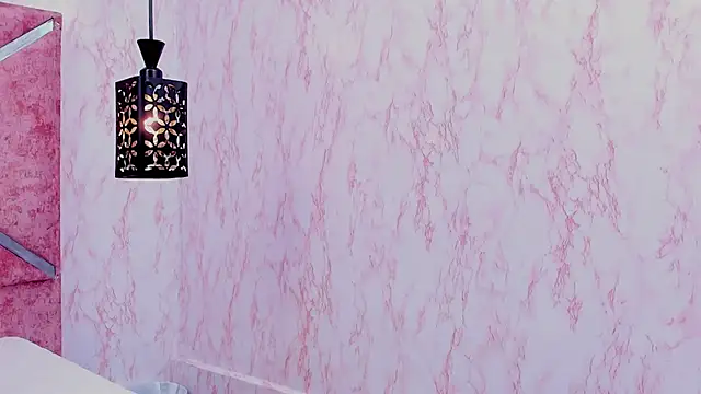 Lila Horney online show from April 4, 2:23 pm