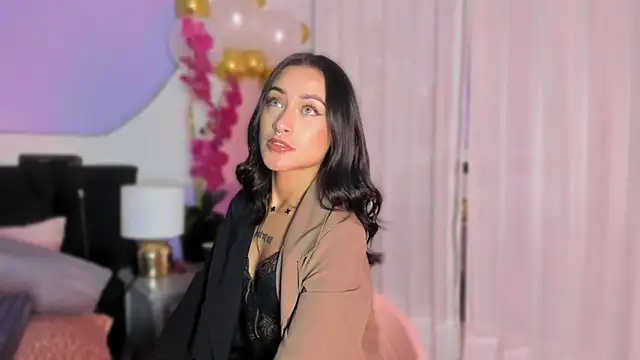 Bby izzy online show from June 4, 11:37 am