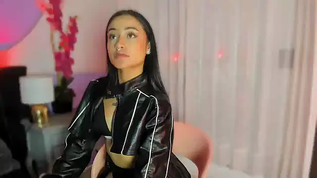 Snapshot of Bby_izzy chatting on June 9, 11:55 am Bby izzy online show from June 9, 11:55 am