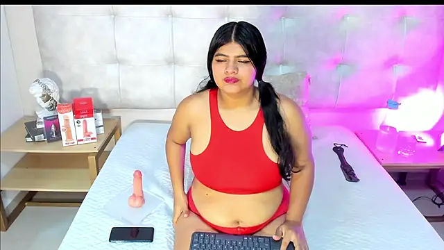 BellaWilliams  online show from June 12, 4:10 am
