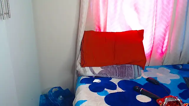 Juicytities20 online show from May 8, 10:52 am