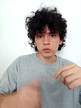 normalboy16 online show from April 1, 6:38 pm