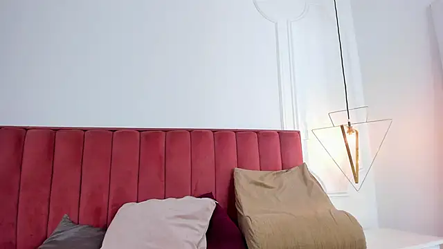 Snapshot of Alexa_fox669 chatting on April 10, 12:45 pm Alexa fox669 online show from April 10, 12:45 pm