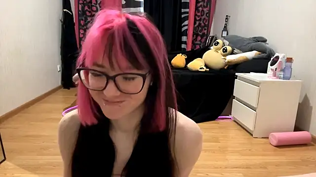 WifeAileen online show from April 9, 6:04 am
