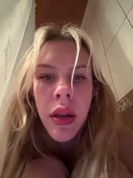 krixsta online show from April 5, 10:05 pm