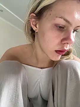 krixsta online show from April 2, 10:22 am