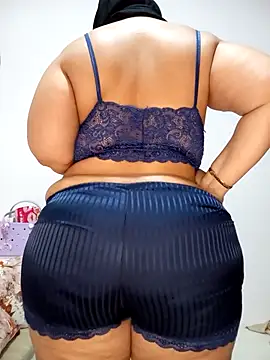 Sexy yassimna online show from May 10, 11:50 pm