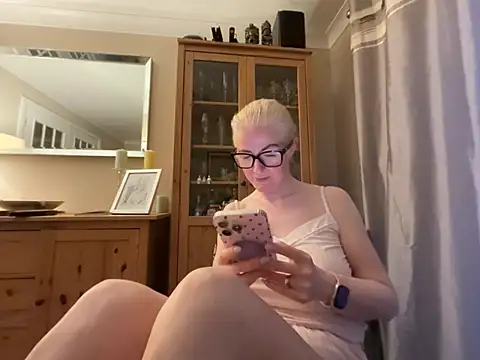 Laylaskyexx online show from June 9, 9:27 pm