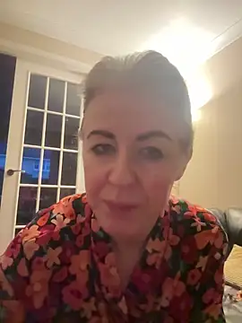 Laylaskyexx online show from April 9, 5:09 am