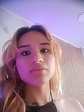 Snapshot of Lilit_doll chatting on June 22, 12:02 pm Lilit doll online show from June 22, 12:02 pm