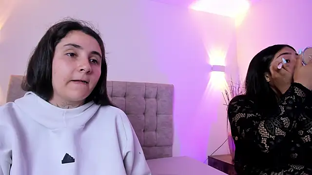 Elisa n Emma online show from May 21, 12:46 pm