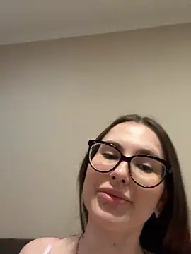 Lindasix online show from May 8, 7:17 pm