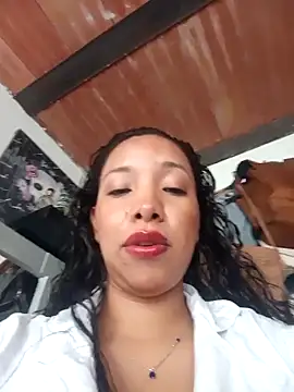 Wolfamara online show from May 6, 1:15 pm
