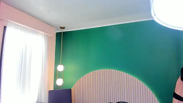 Alicecoule  online show from May 28, 11:49 am