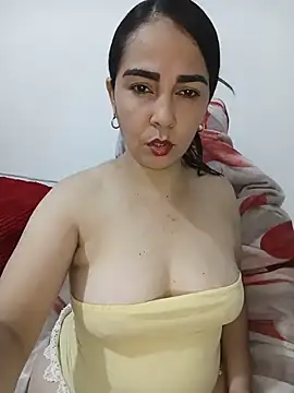 Emily Divi69 online show from May 18, 12:11 am