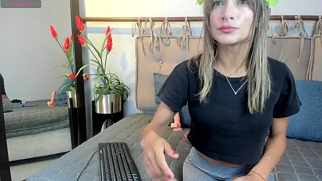 alma rose  online show from April 30, 7:54 pm