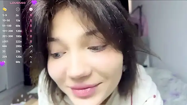 Snapshot of Cute_Capricee chatting on April 22, 9:49 am Cute Capricee online show from April 22, 9:49 am