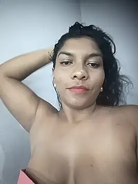 madamdesirem online show from April 7, 7:26 pm