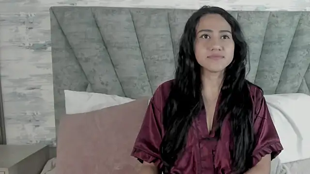 Shashadeluxe online show from May 11, 1:01 pm