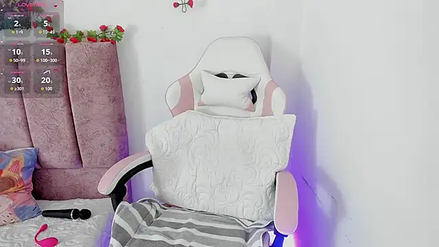 alisson boobs   online show from May 24, 11:15 pm
