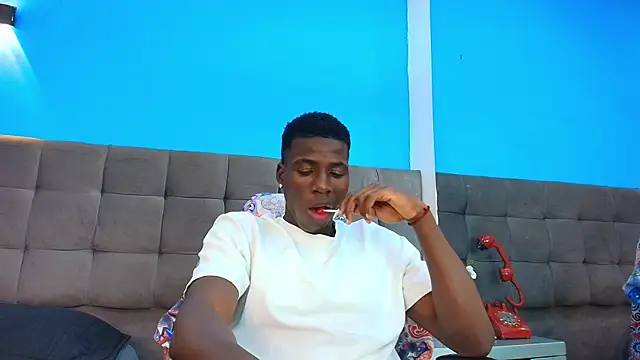 Snapshot of JeanDantte chatting on June 3, 7:51 pm JeanDantte online show from June 3, 7:51 pm