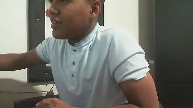 ChocolaticoBoy online show from April 4, 11:22 pm