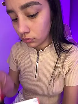 ISABELFORYOU03 online show from April 8, 12:23 am