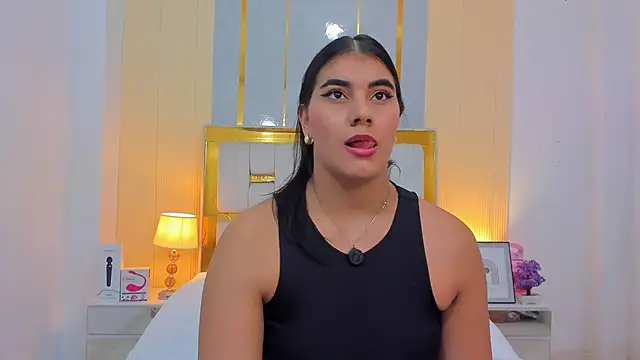 Snapshot of Alara_Keyy chatting on April 24, 4:20 pm Alara Keyy online show from April 24, 4:20 pm