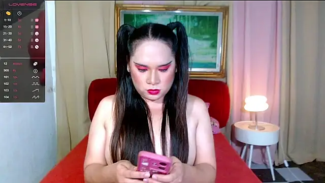 HugeCumRainSamantha online show from April 10, 1:51 pm