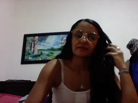 Snapshot of FenixPretty chatting on May 6, 4:55 pm FenixPretty online show from May 6, 4:55 pm