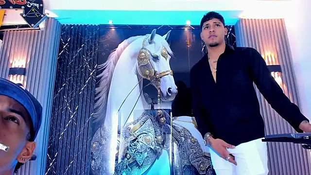 the knights of the night  online show from April 14, 3:33 am