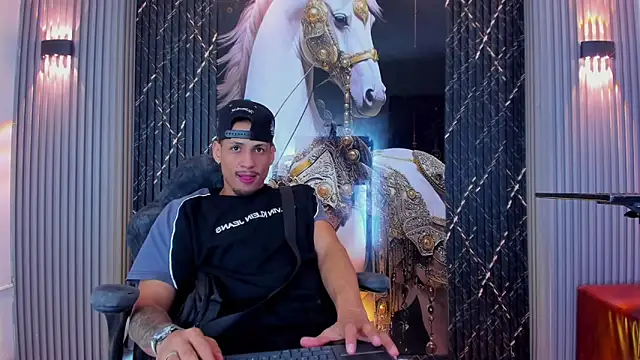 the knights of the night  online show from May 24, 3:50 am