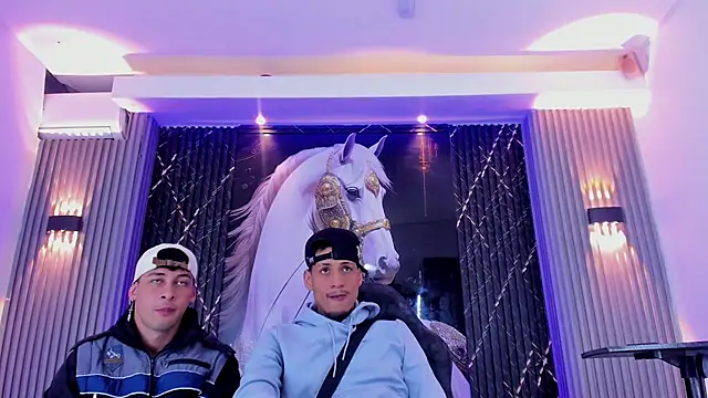 the knights of the night  online show from June 24, 4:22 am