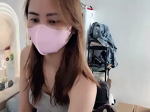    Nami    online show from April 3, 9:05 am