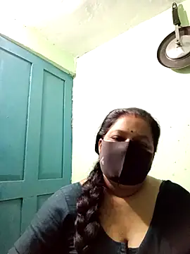 PINKI 024 online show from April 4, 6:20 am