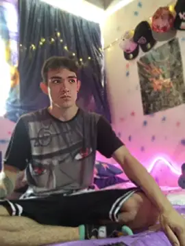 ThePrinz maykiin online show from April 3, 9:54 pm