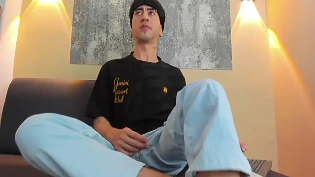 PODEROSO SAMAEL online show from April 8, 3:41 am