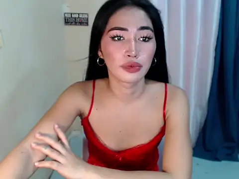 urasiankylie online show from May 12, 7:53 pm