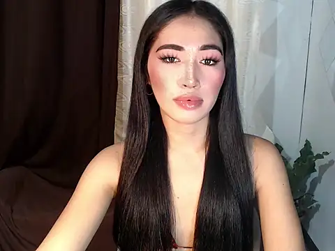 urasiankylie online show from May 21, 2:36 pm