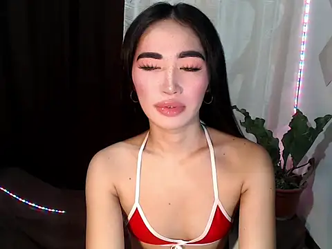 urasiankylie online show from July 4, 5:28 pm
