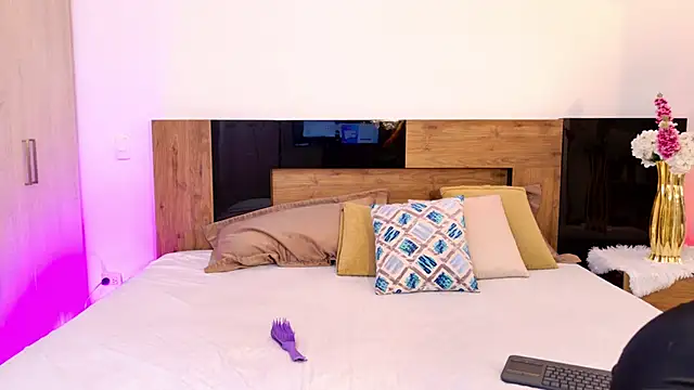 LaraBelmon online show from April 15, 11:49 pm