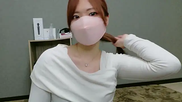 YUA 0425 online show from June 7, 1:38 pm