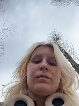 Snapshot of Flora_StallSecrets chatting on April 3, 12:55 pm Flora StallSecrets online show from April 3, 12:55 pm